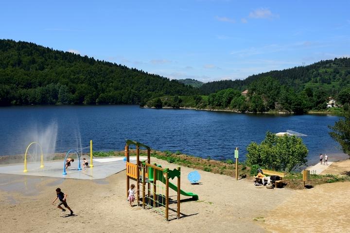 Le lac de la Palisse Le lac de la Palisse